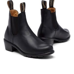 Women’s black leather Blundstones